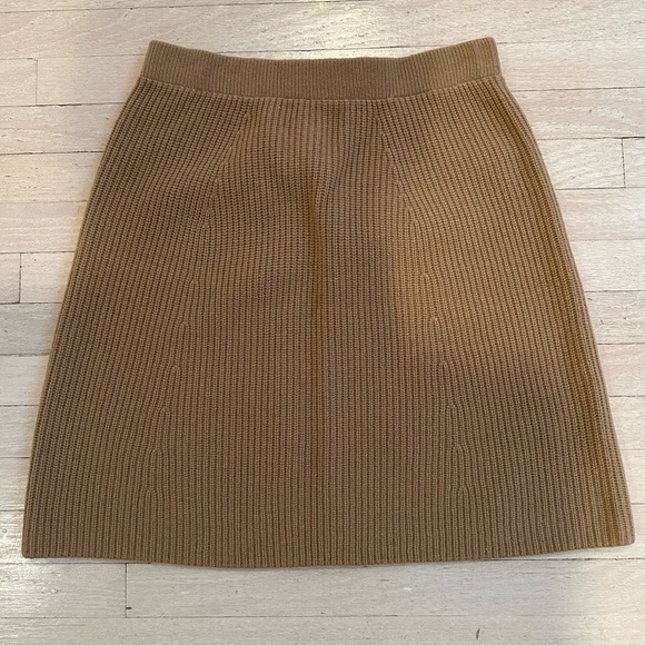 Uniqlo Premium Lambswool Mini Skirt - Picture 6 of 8